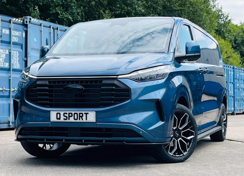 Ford Transit Custom Q Sport Van in Blue - Quadrant Vehicles