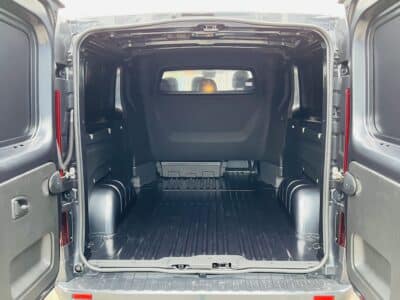 Renault-Trafic-Lwb-6-Seat-Crew-Cab-170ps-Auto-Q-Sport-Back-of-Van-by-Quadrant-Vehicles