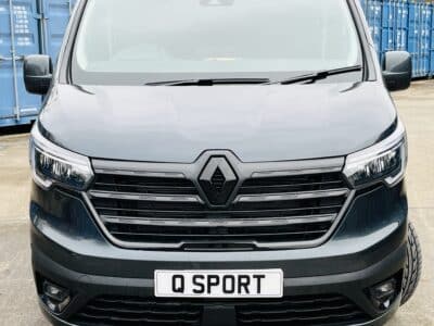 Renault-Trafic-Lwb-6-Seat-Crew-Cab-170ps-Auto-Q-Sport-Front-by-Quadrant-Vehicles