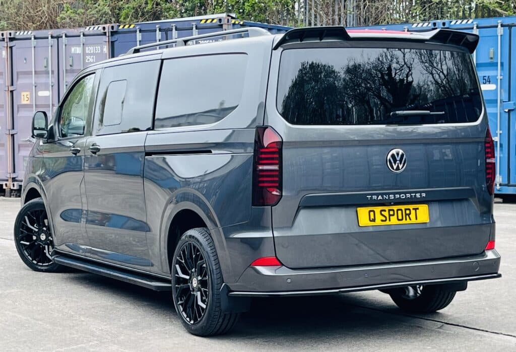 New VW Transporter T7 Lwb 70ps Auto Kombi Q Sport Metallic Graphite Dust
