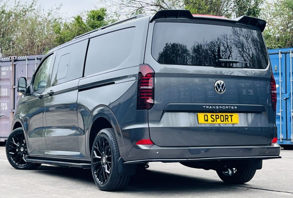 New VW Transporter T7 Lwb 70ps Auto Kombi Q Sport Metallic Graphite Dust