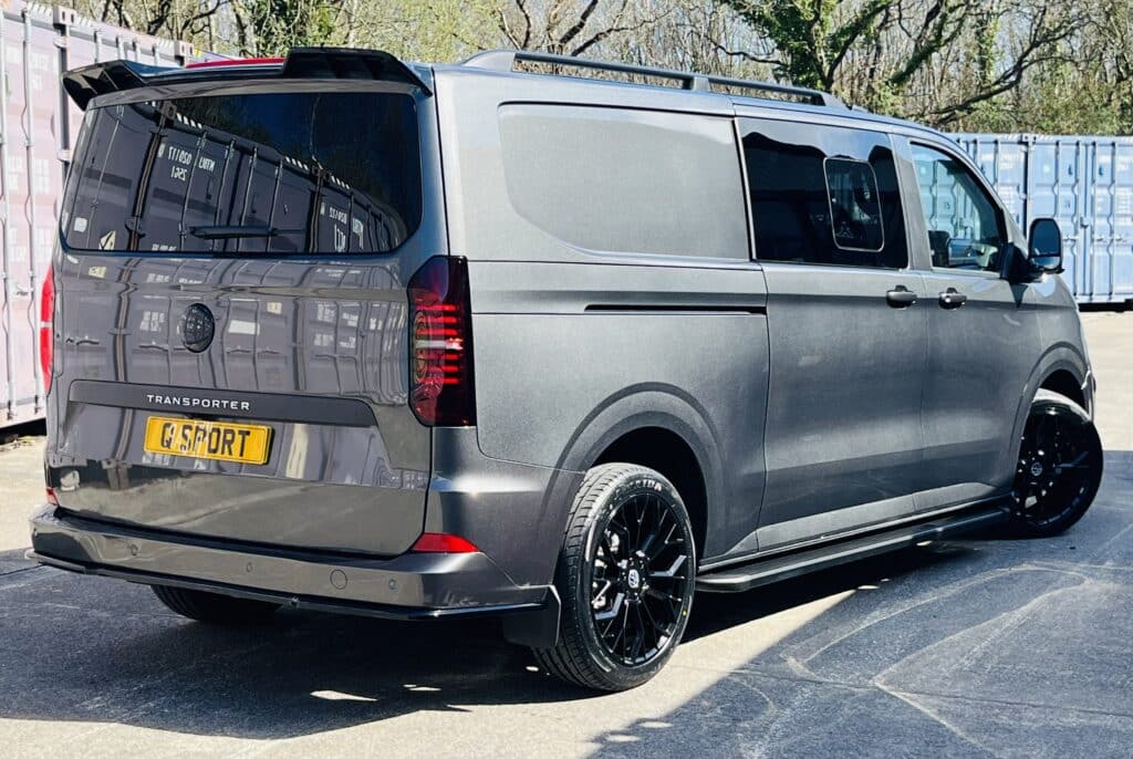 New VW Transporter T7 Lwb 70ps Auto Kombi Q Sport Metallic Graphite Dust