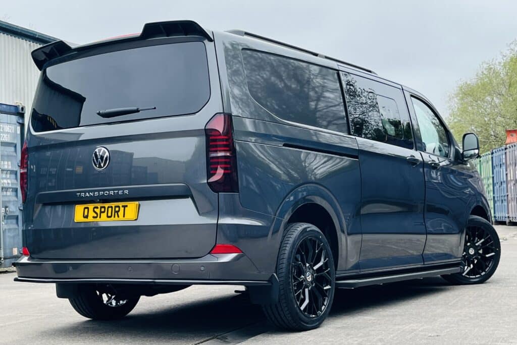New VW Transporter T7 Lwb 70ps Auto Kombi Q Sport Metallic Graphite Dust
