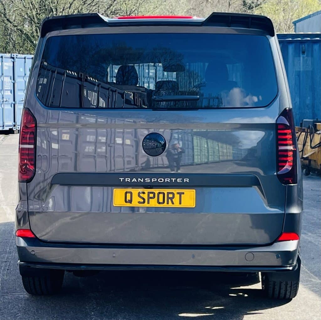 New VW Transporter T7 Lwb 70ps Auto Kombi Q Sport Metallic Graphite Dust