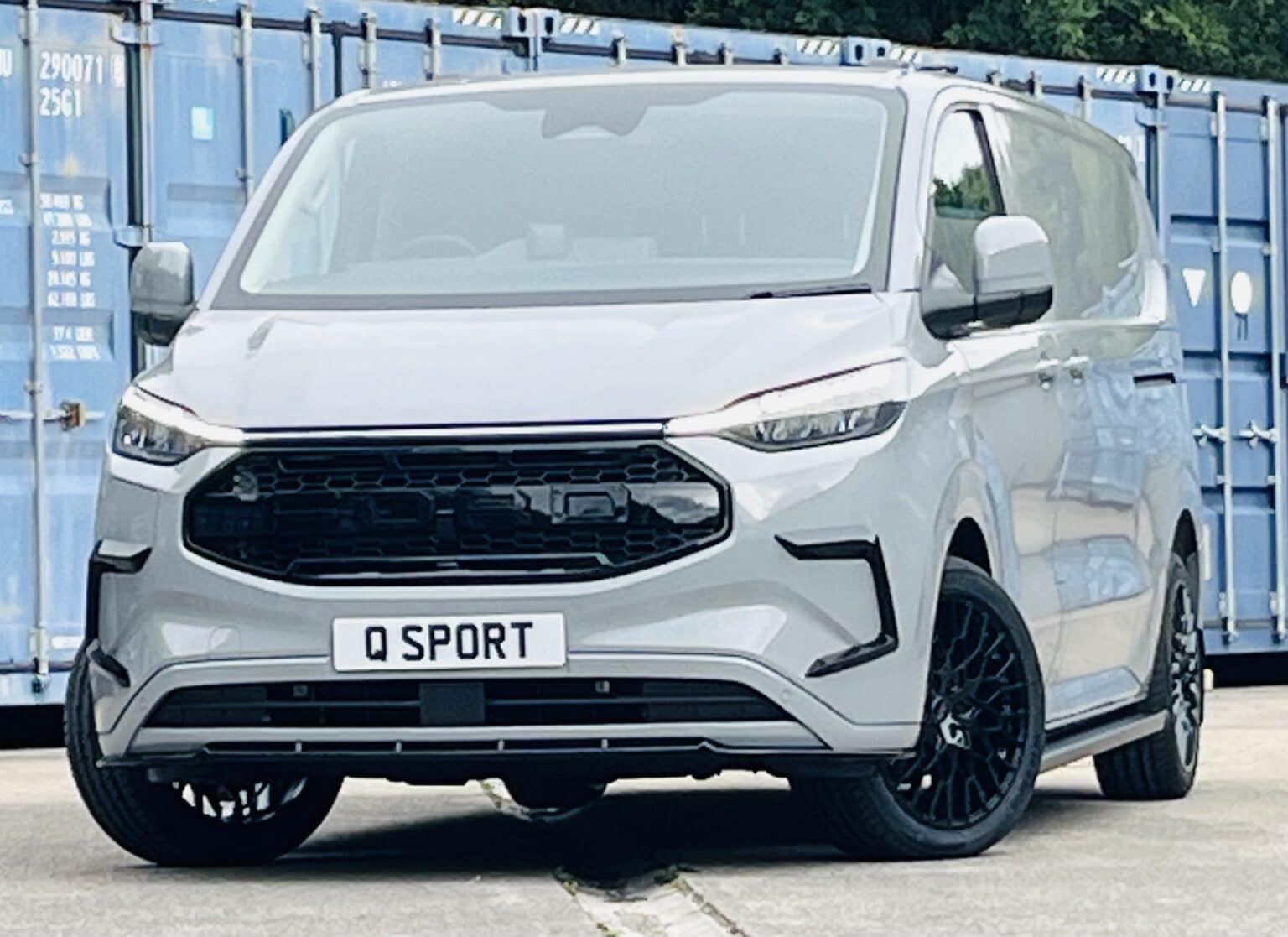 Ford Transit Custom Q Sport in Grey Matter by Quadrant Vehicles 3 Ford Transit Custom Q Sport in Grey Matter by Quadrant Vehicles